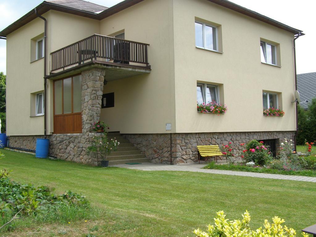 Apartment Vysocina 스브라드카 객실 사진