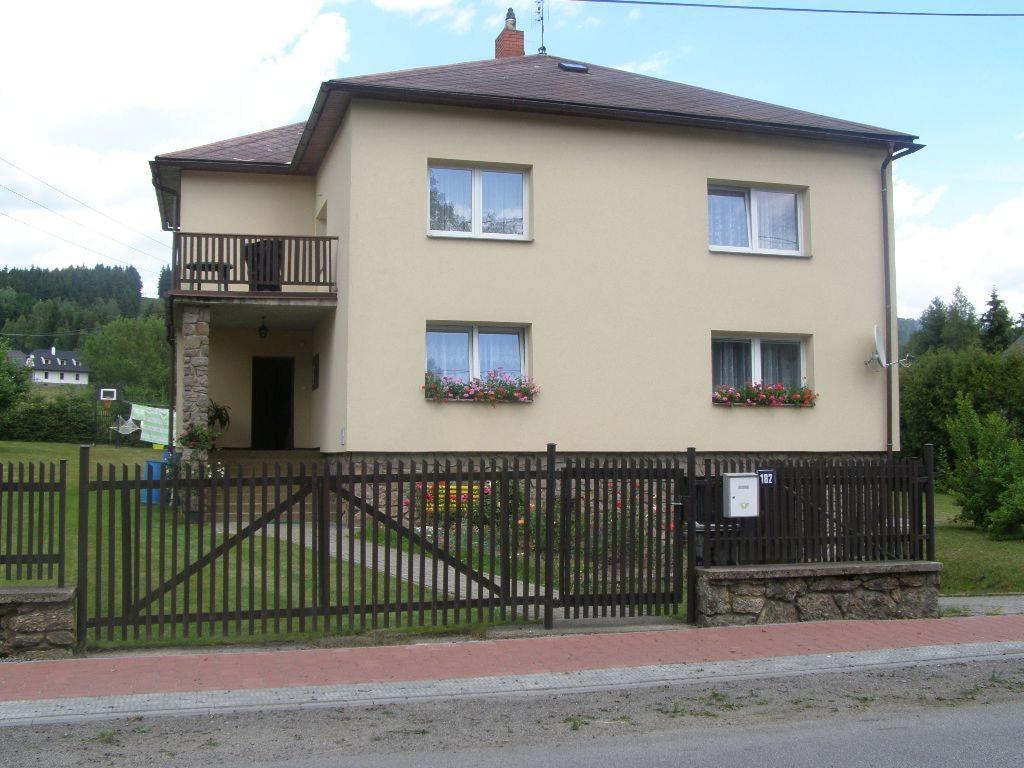 Apartment Vysocina 스브라드카 객실 사진